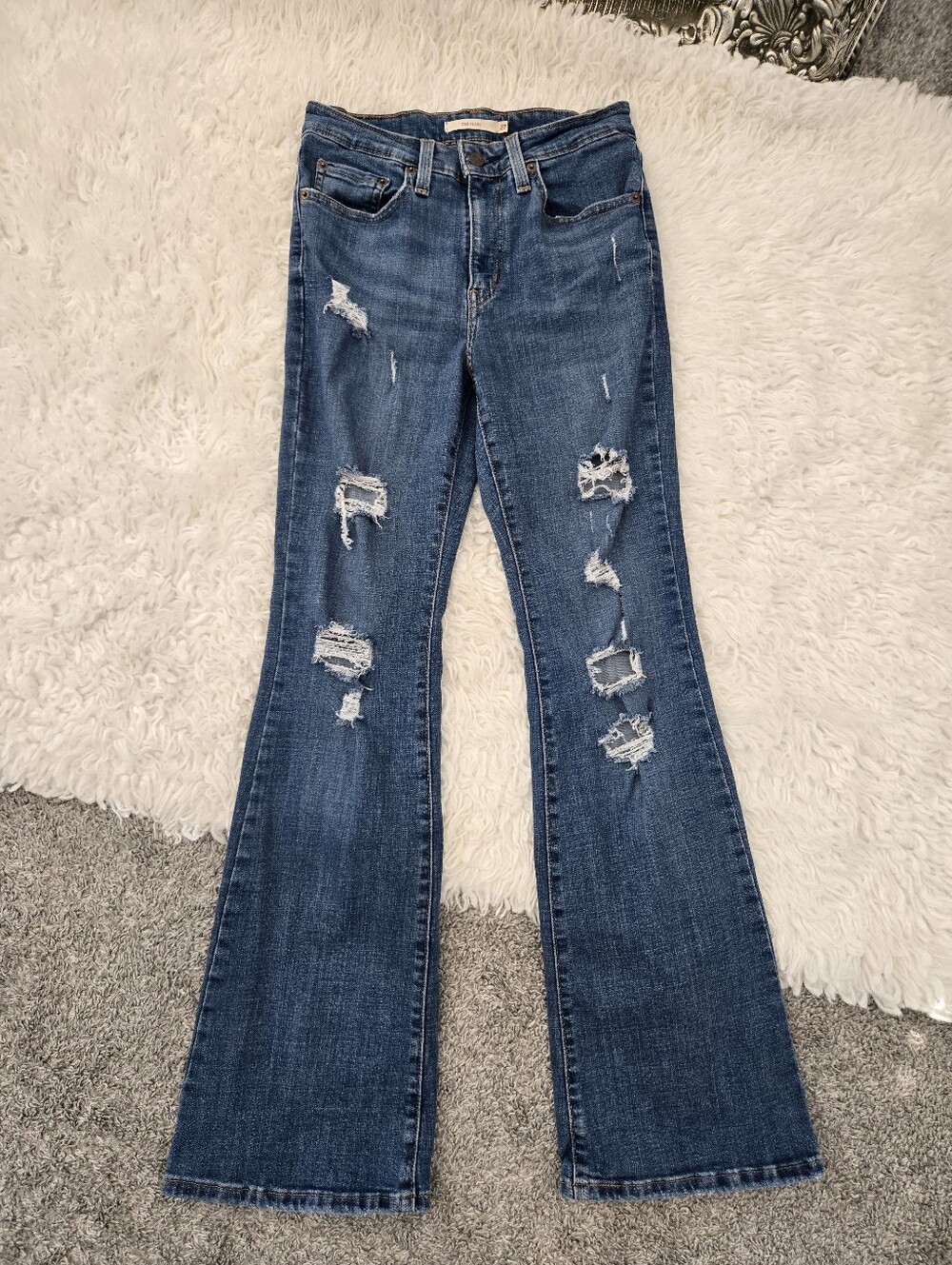 Levi's 726 High-Rise Flare Distressed Jeans. Size 27.